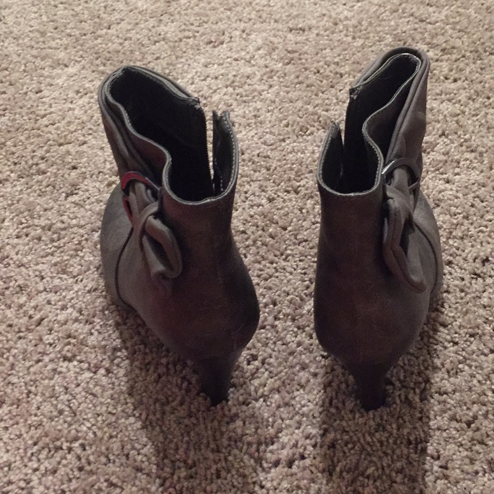 Booted heals - Picture 4 of 5